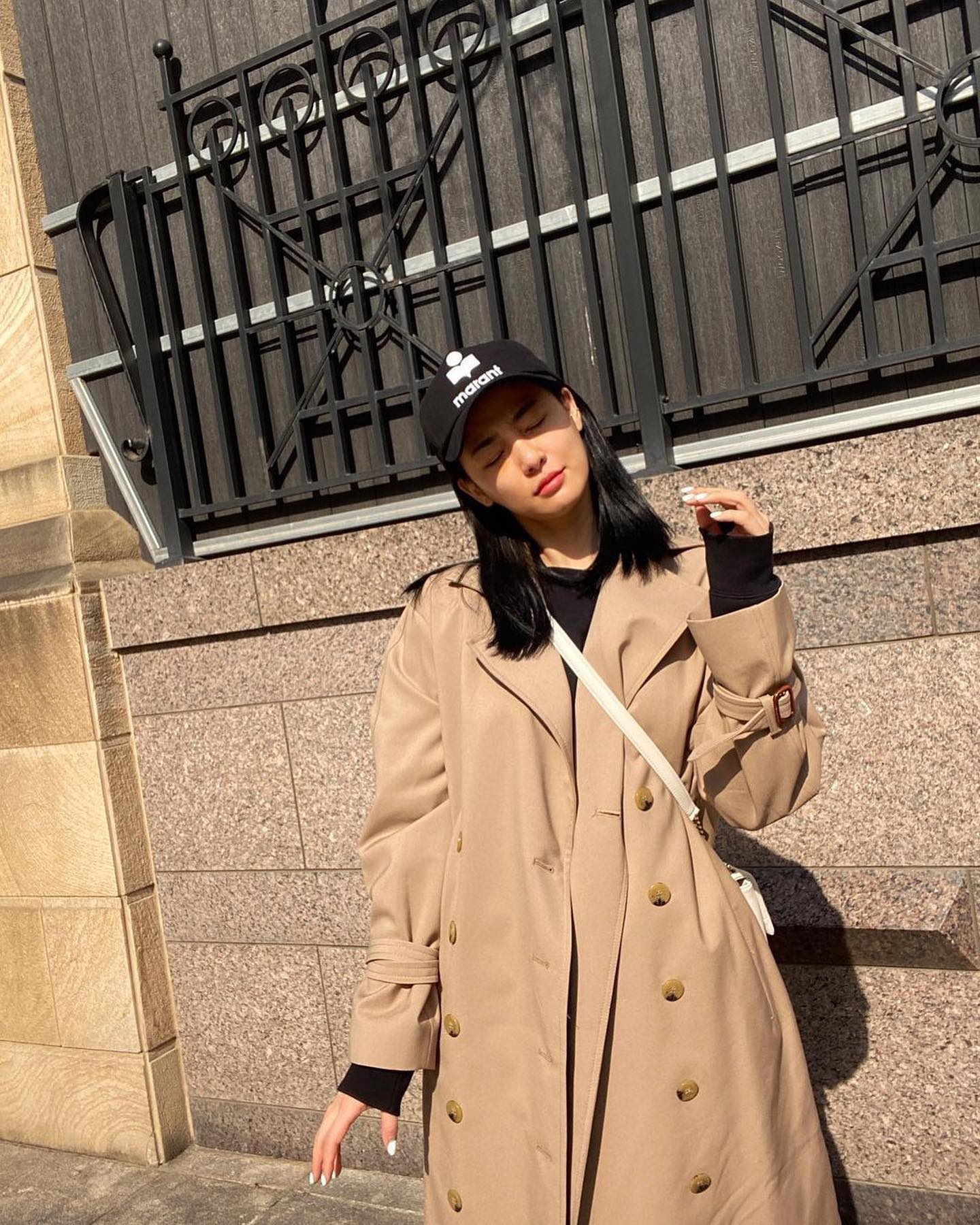 주연언니처럼 트렌치룩해🧥🖤 이미지