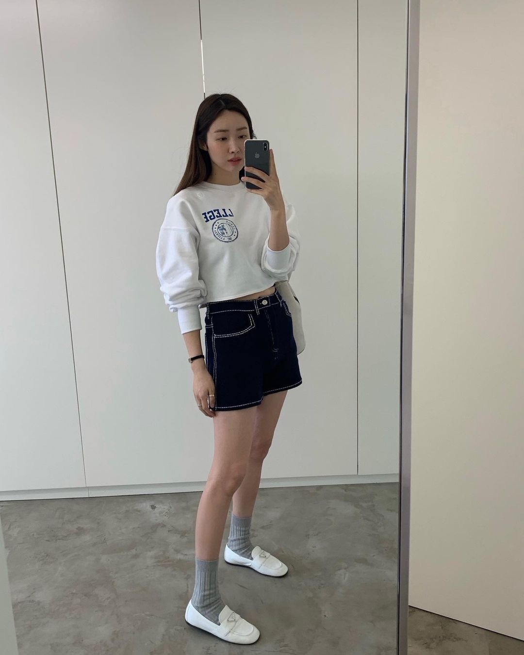심플 코디 완성👞 @화이트로퍼🤍​ 이미지