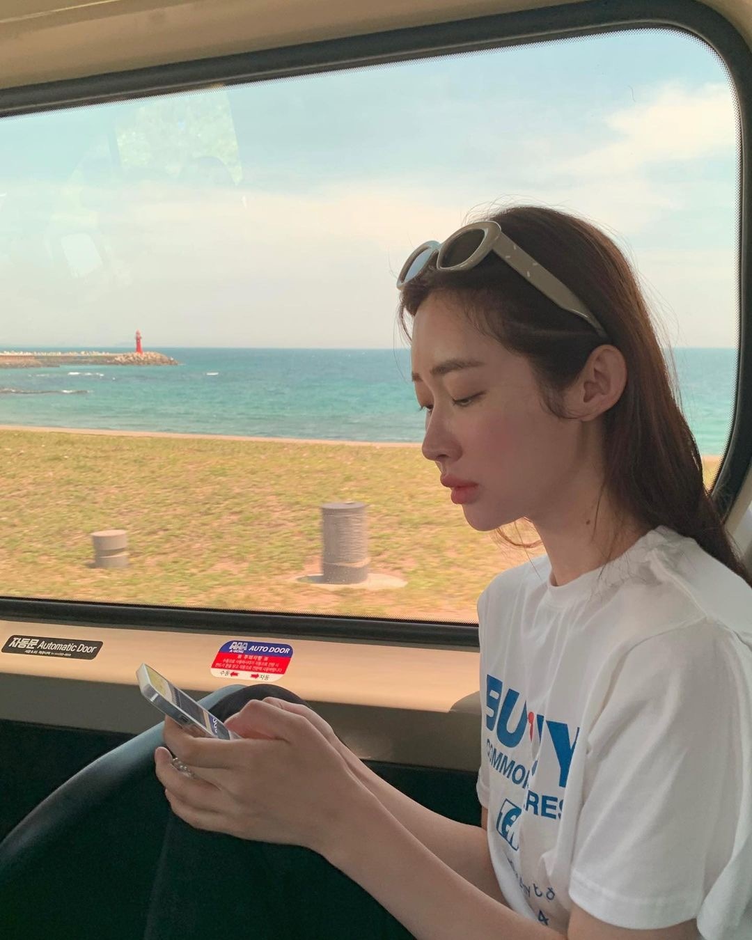 힙한 감성🐬🤍@테켓 반팔티​ 이미지4