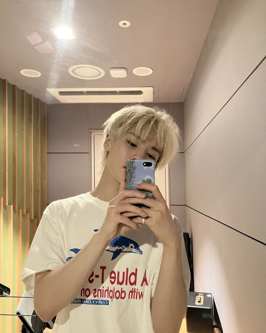힙한 감성🐬🤍@테켓 반팔티​ 이미지5