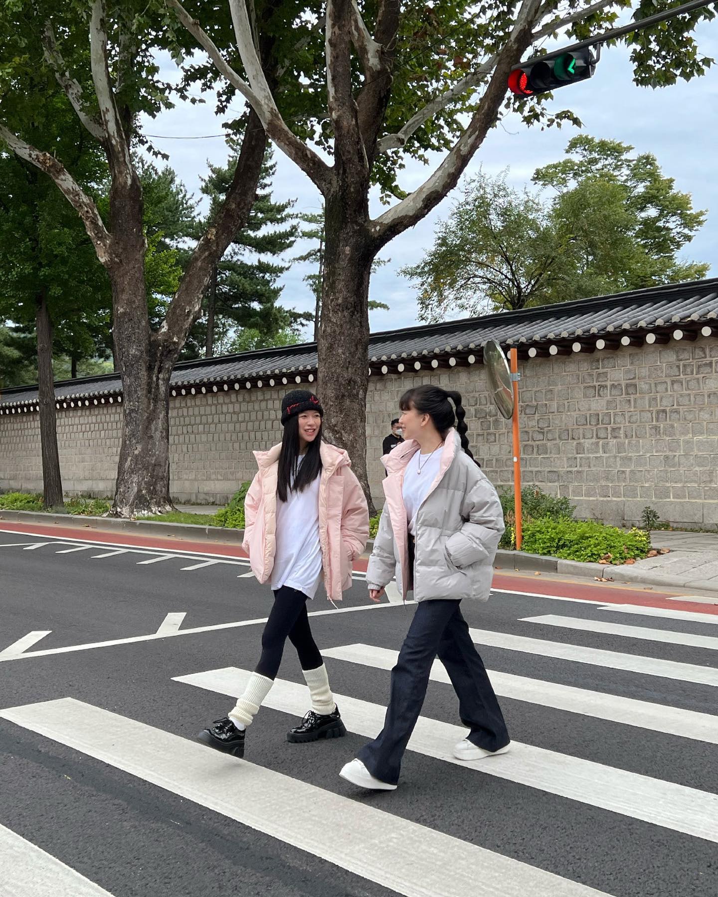 핑크 그레이 됴합👭좋아하는 사람
예쁜데 따뜻하고 가벼운 꾸안꾸 숏패딩☃️💕@씬에어 #광고 이미지7