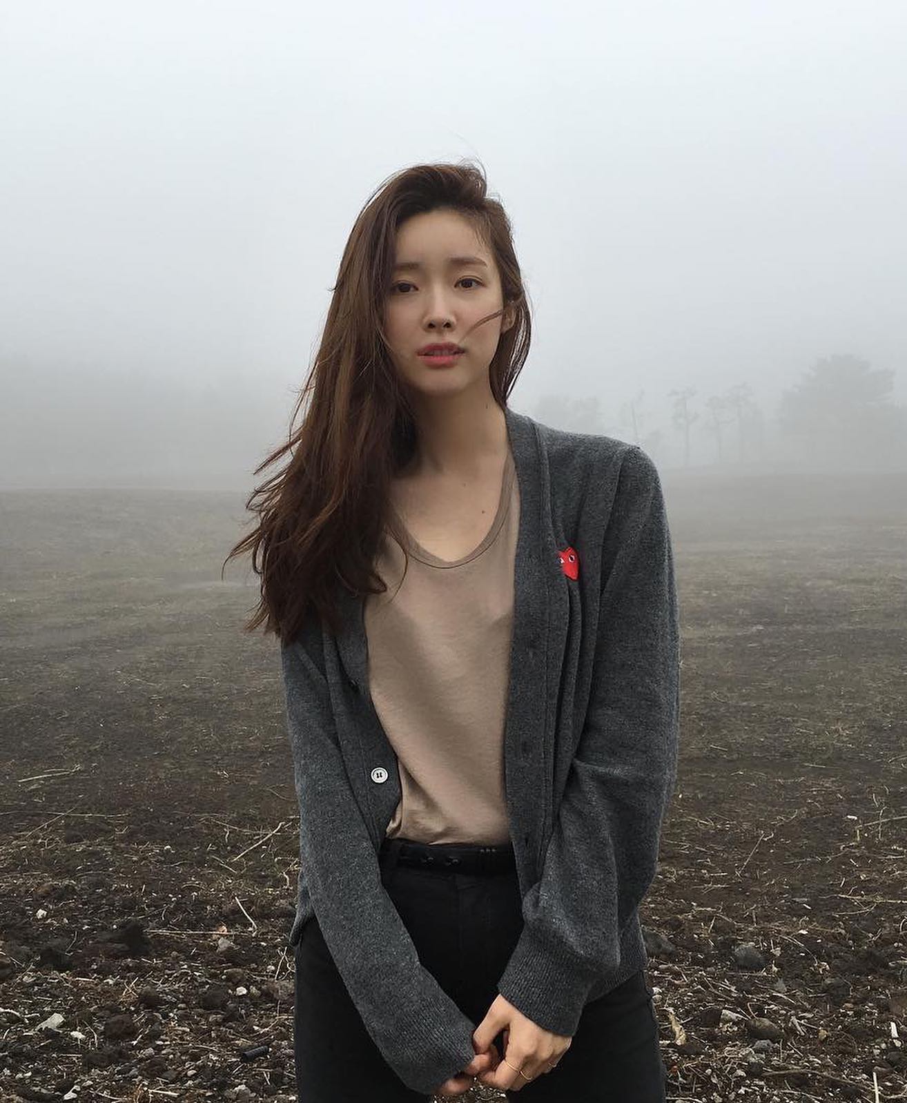 심플한 포인트❤️🖤꼼데 가디건 이미지2