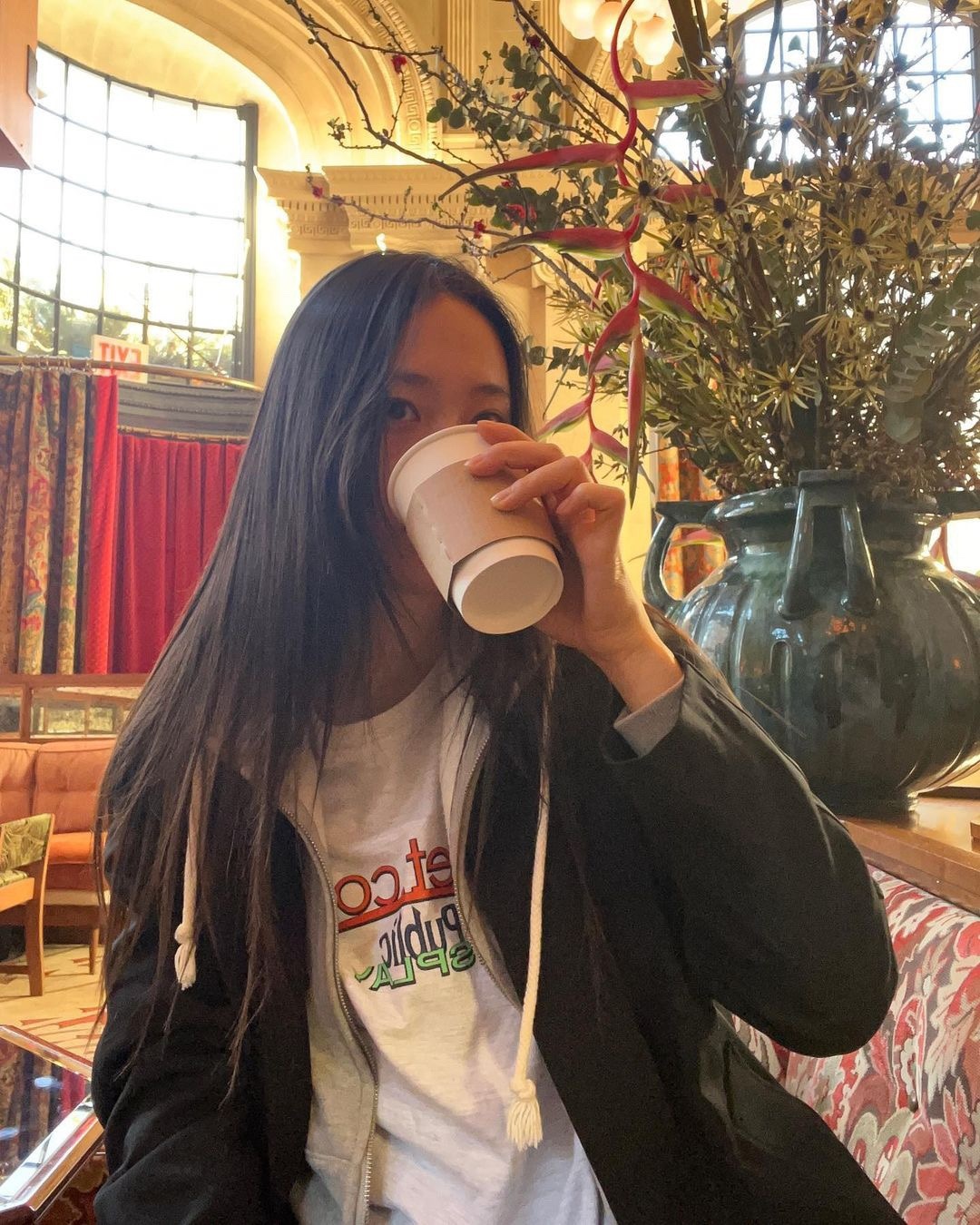 힙한 감성🐬🤍@테켓 반팔티​ 이미지3