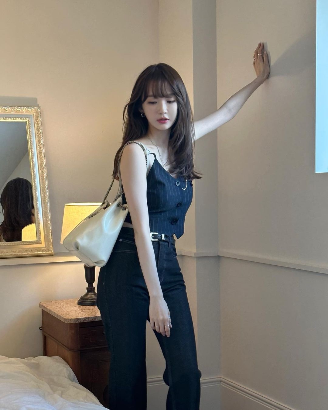 앞머리 뽐뿌 민경언니🤍🖤일상룩​ 이미지7