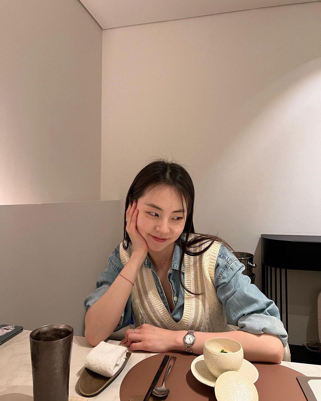 소희 까르띠에 시계⌚️발롱블루💙 이미지2