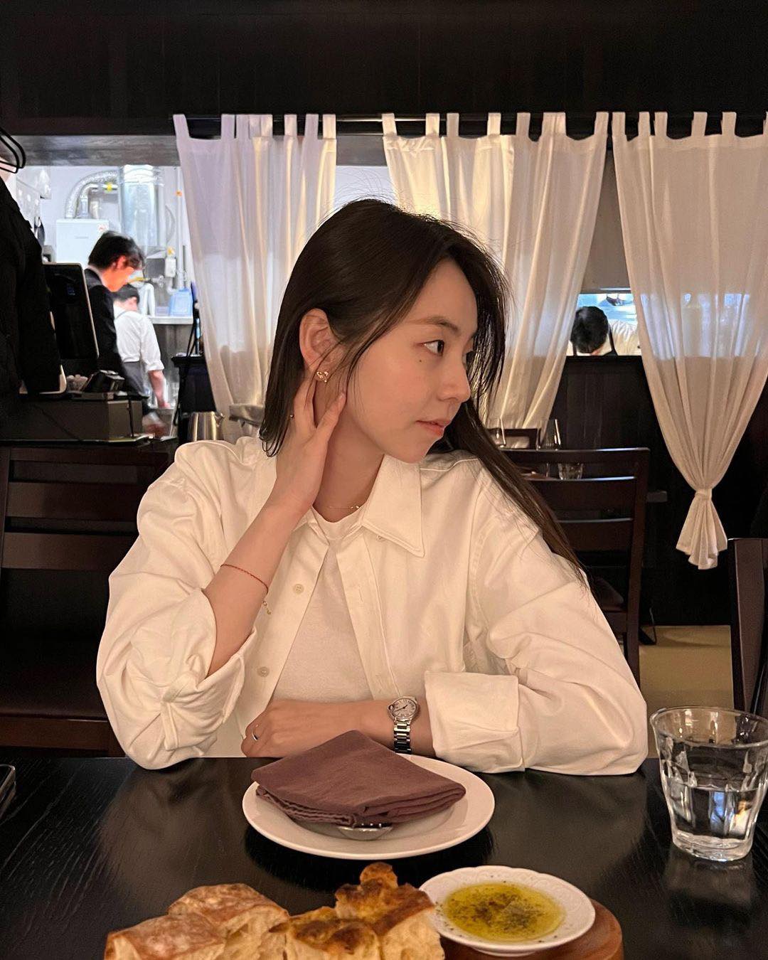 소희 까르띠에 시계⌚️발롱블루💙 이미지6