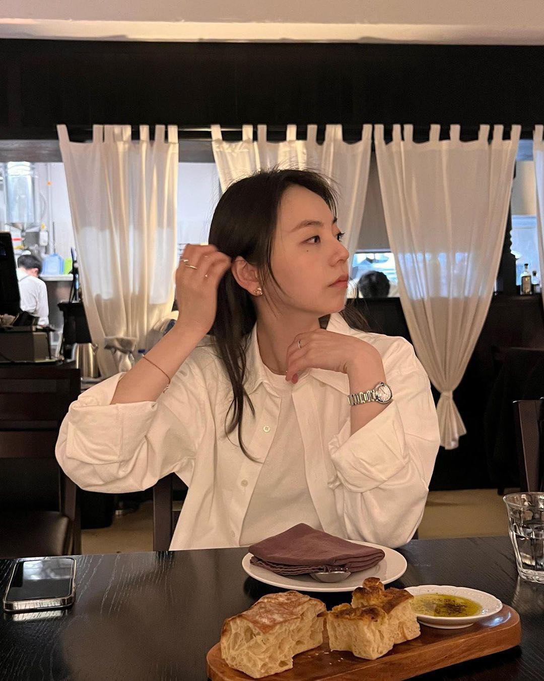 소희 까르띠에 시계⌚️발롱블루💙 이미지