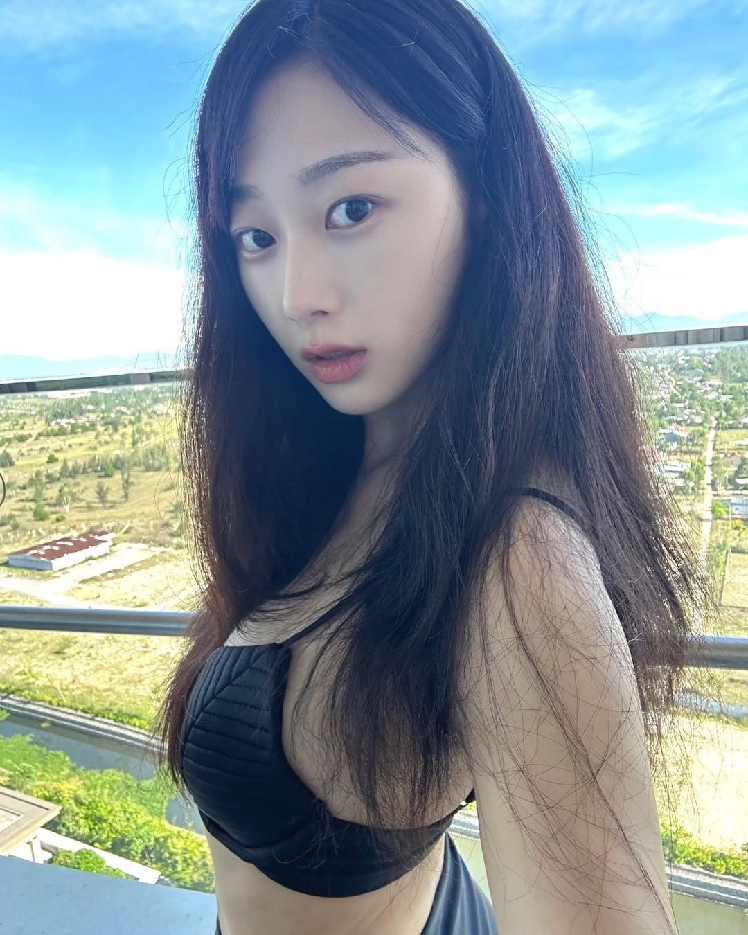에스파의 베트남 여행룩@참고🇻🇳​ 이미지