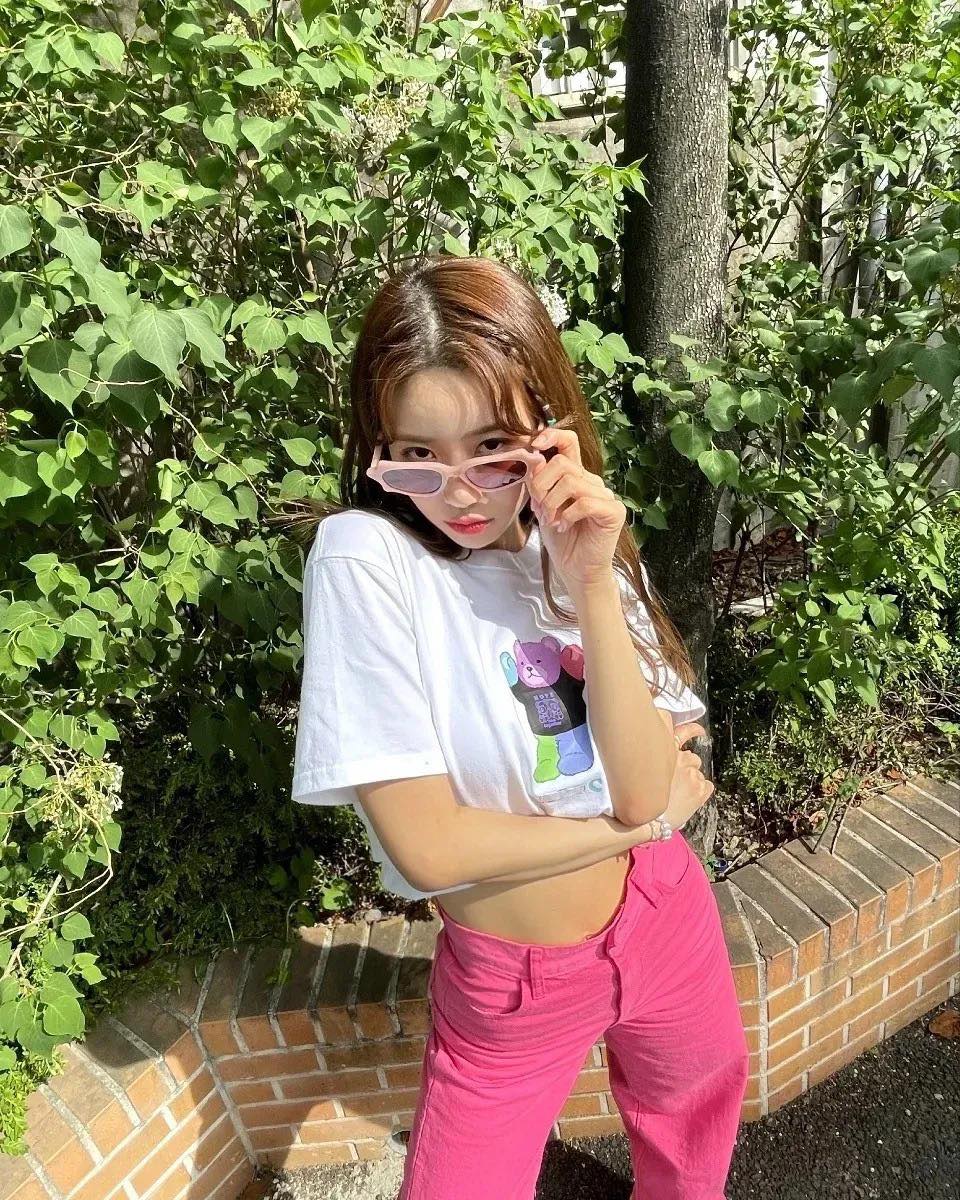핑크 바지로 여름 포인트하기😍💕​ 이미지