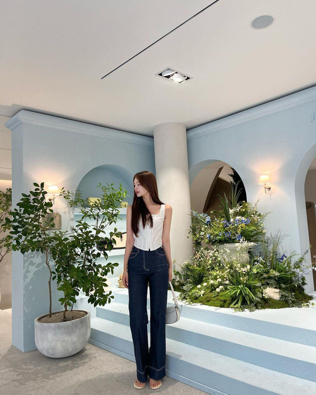 도산에 생긴 프랑스 샤토 리조트🩵
조이그라이슨 도산🪻🏡이번 주말 청량 포토존 @가야해 #광고
- 위치: 조이그라이슨 도산 컨셉스토어 'Joy de Vivre'
- 주소: 조이그라이슨 도산 - 서울시 강남구 언주로 168길 20 (신사동 645-10)
- 시간: 오전 11시 - 오후 8시 (약 2달, 여름시즌 한정 운영) 이미지8