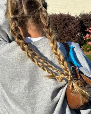 심심한 머리에 포인트 땋기👧🏼🥨 이미지