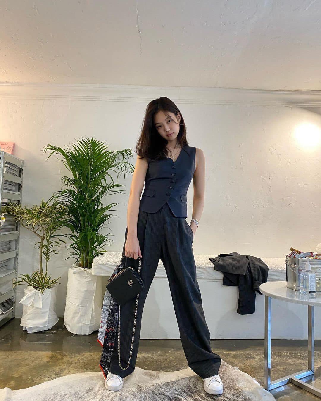 여름엔 시크하게✨수트베스트​ 이미지
