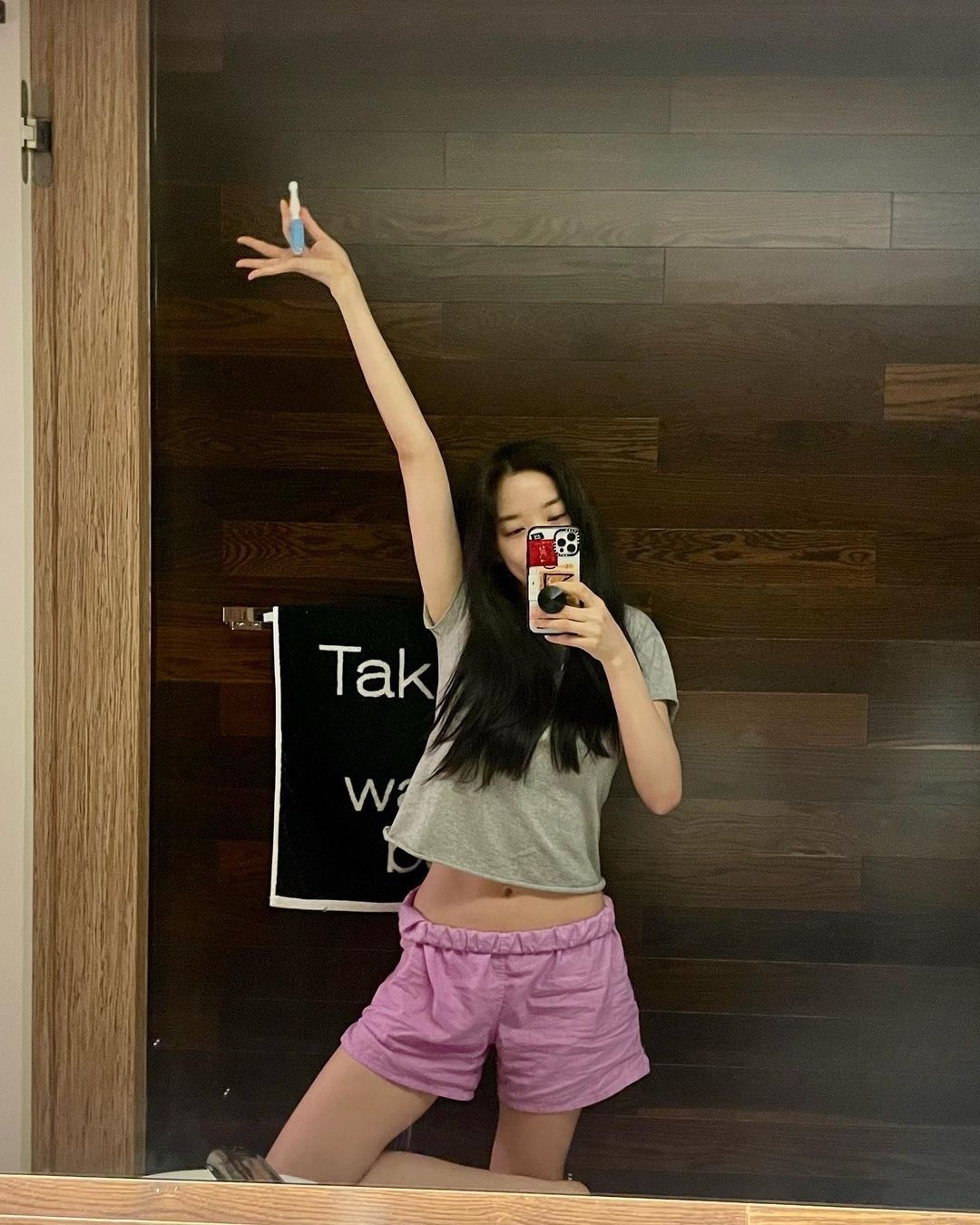 여름엔 시크하게🩶@회색 반팔​ 이미지