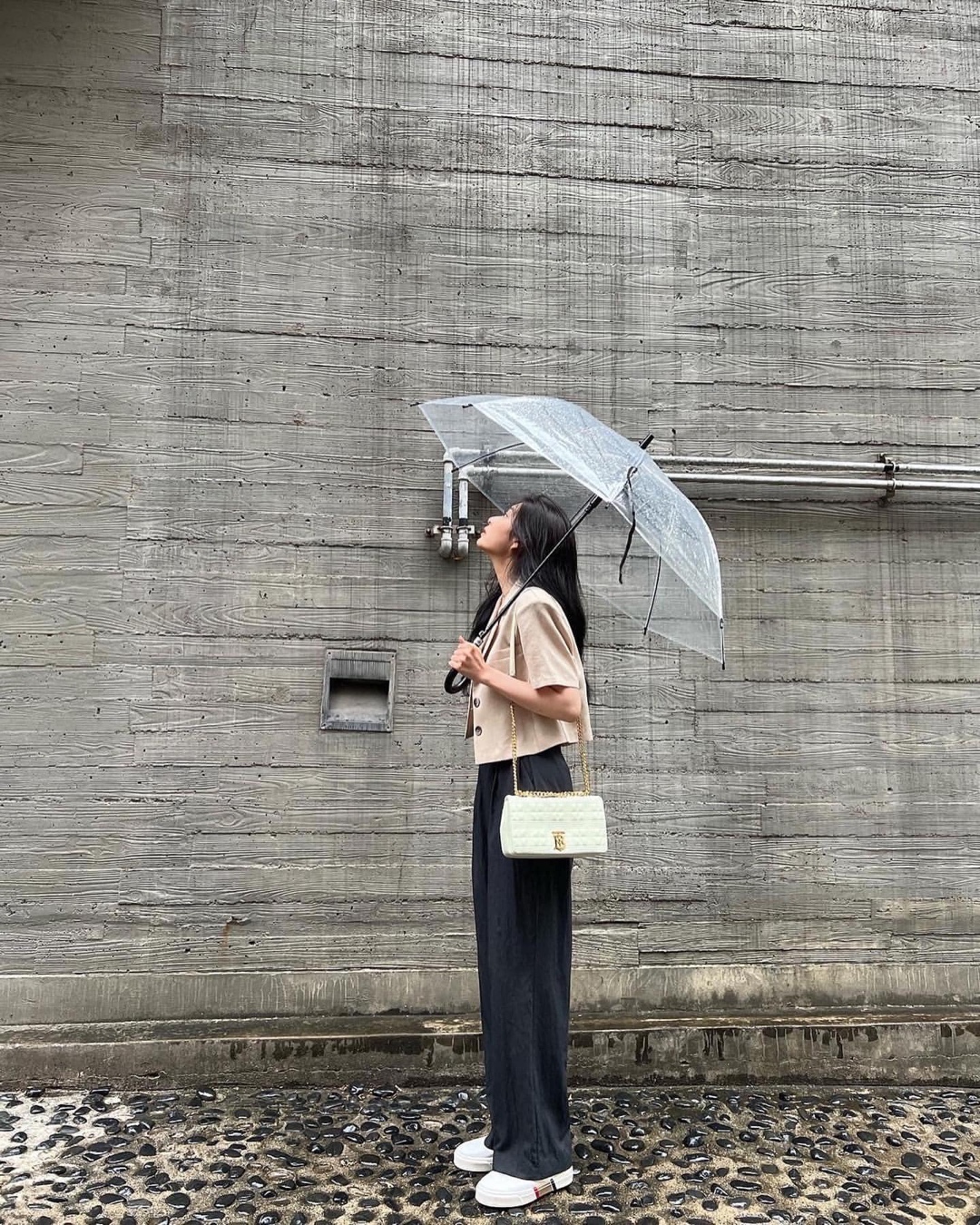 차분한 슬랙스룩 @이렇게🩶🤍​ 이미지