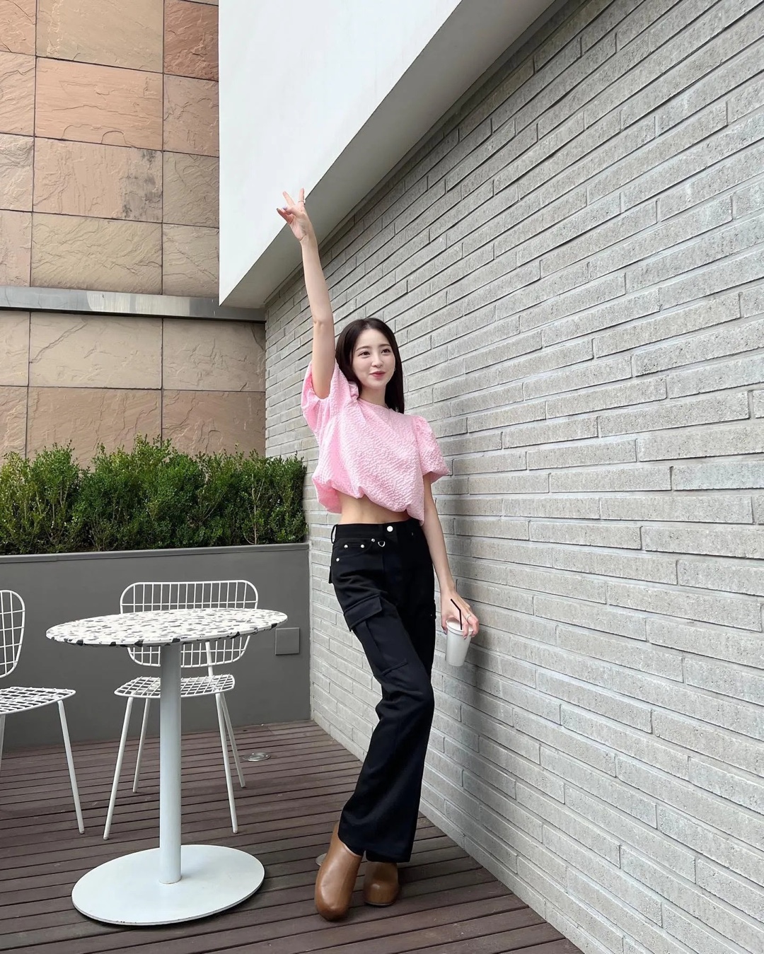 반팔 블라우스 코디 @참고🤍💙​ 이미지9