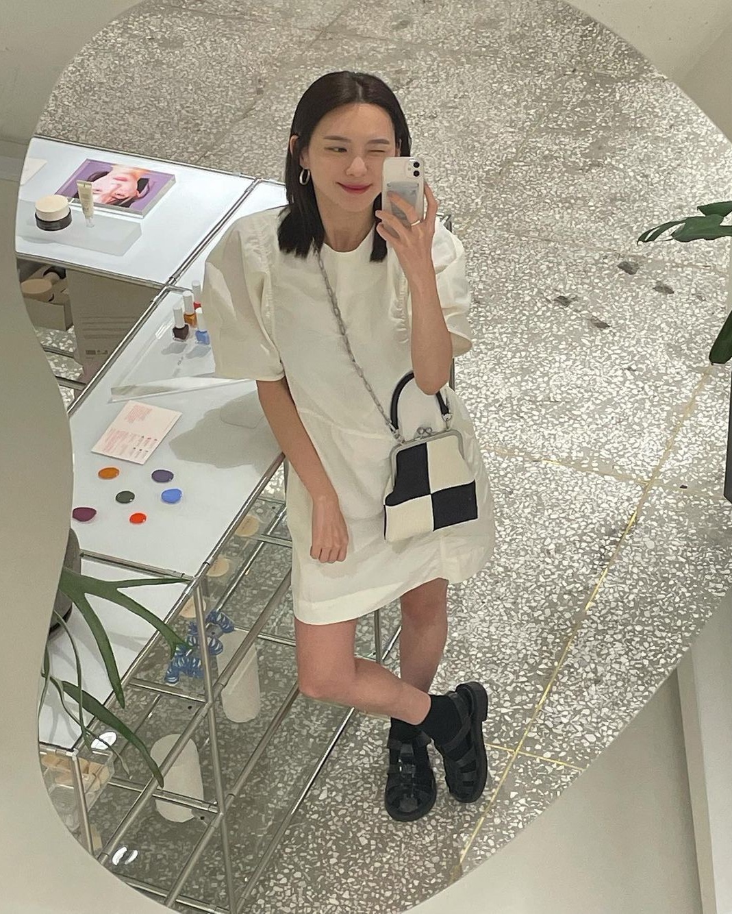 화이트원피스가 끌리는 여름🤍​ 이미지