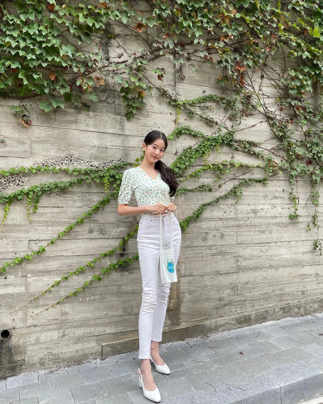 반팔 블라우스 코디 @참고🤍💙​ 이미지2