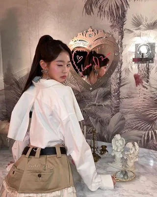 장마도 물리칠 미모@장원영👑🤎 이미지