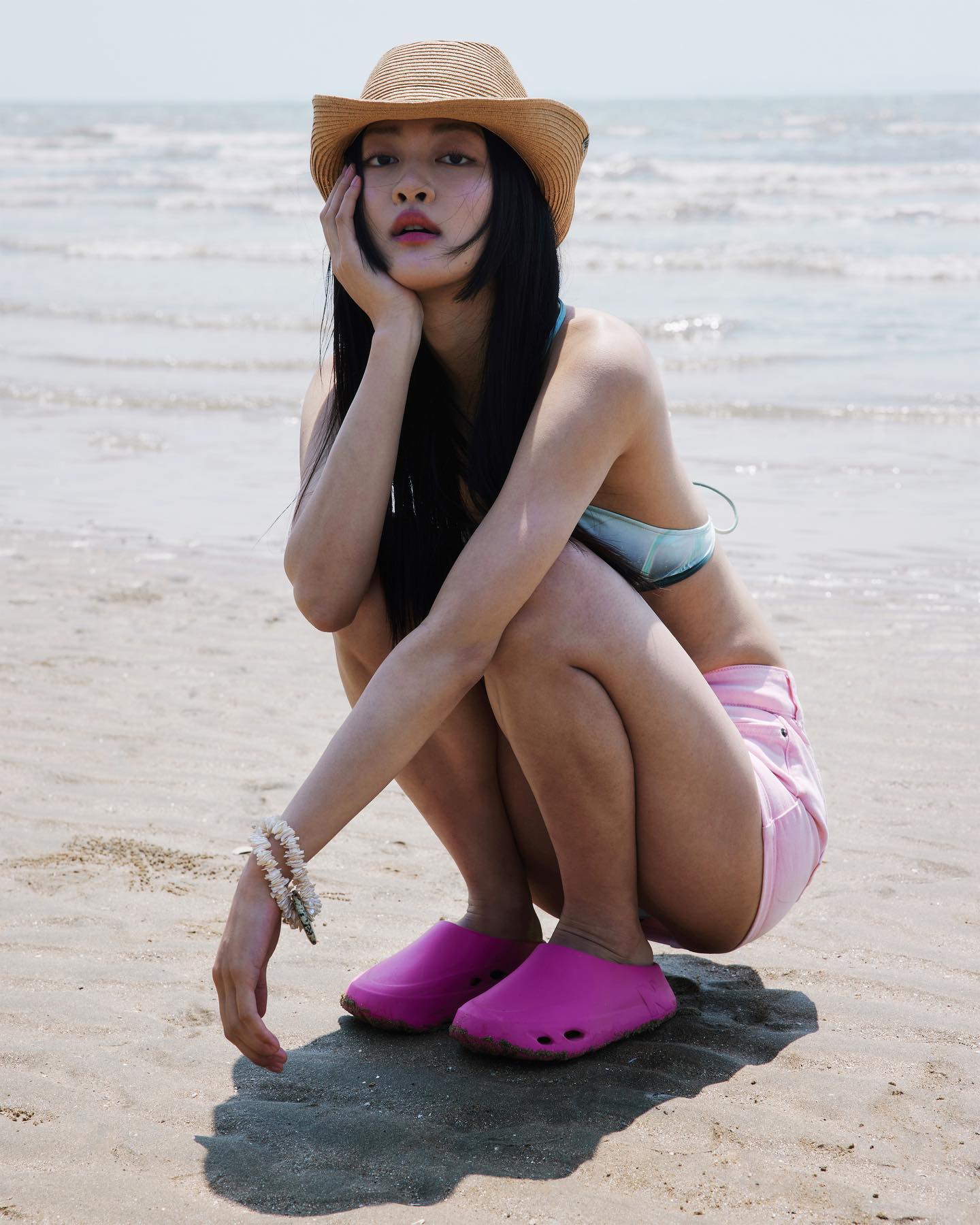 시선 강탈 뉴컬러🩷💚뉴발 클로그
웍스아웃 20주년, 뉴발란스를 만나다. 6/16(금) 출시🔥 #광고 이미지
