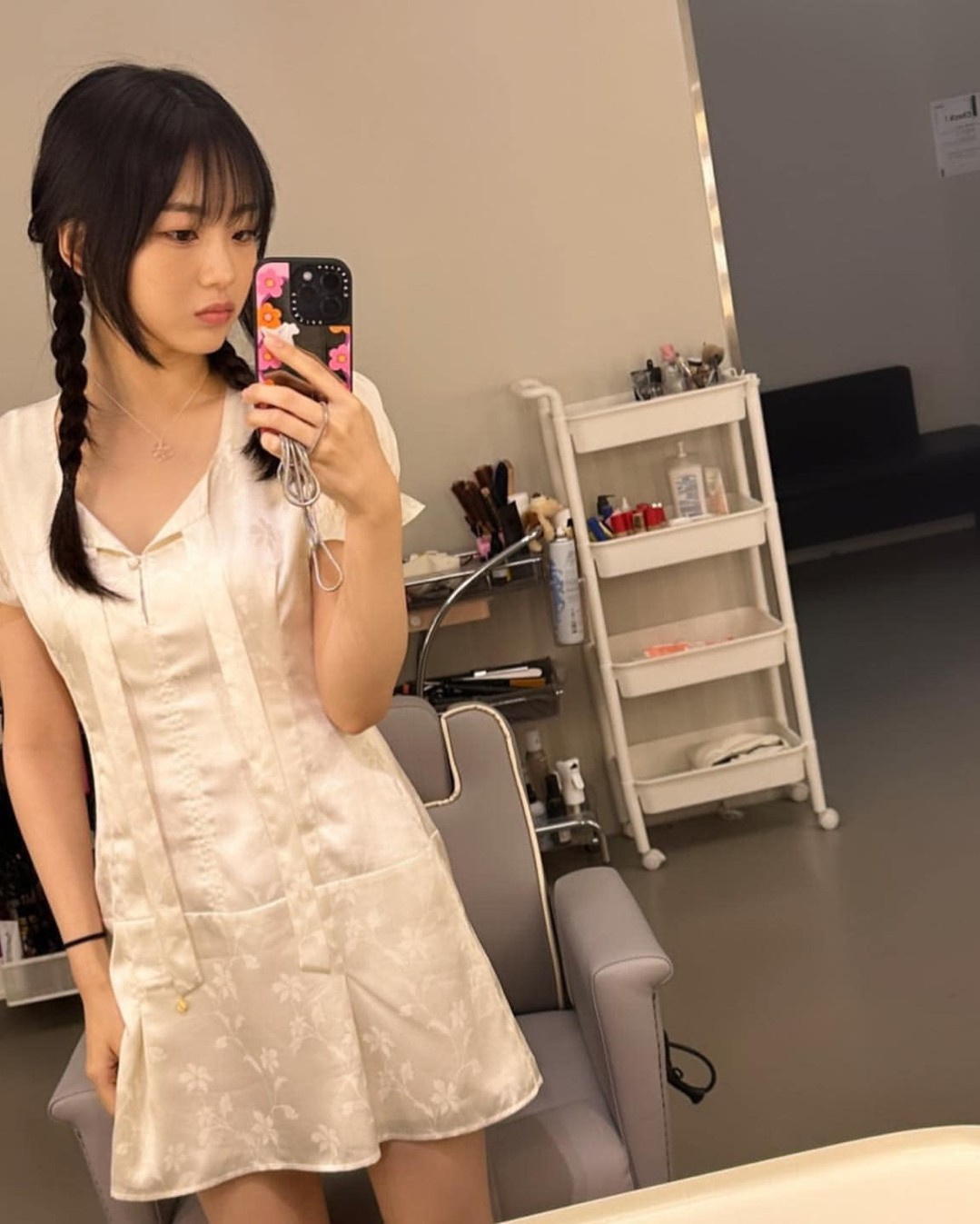 러블리한 화이트 퍼프 디테일🤍​ 이미지7