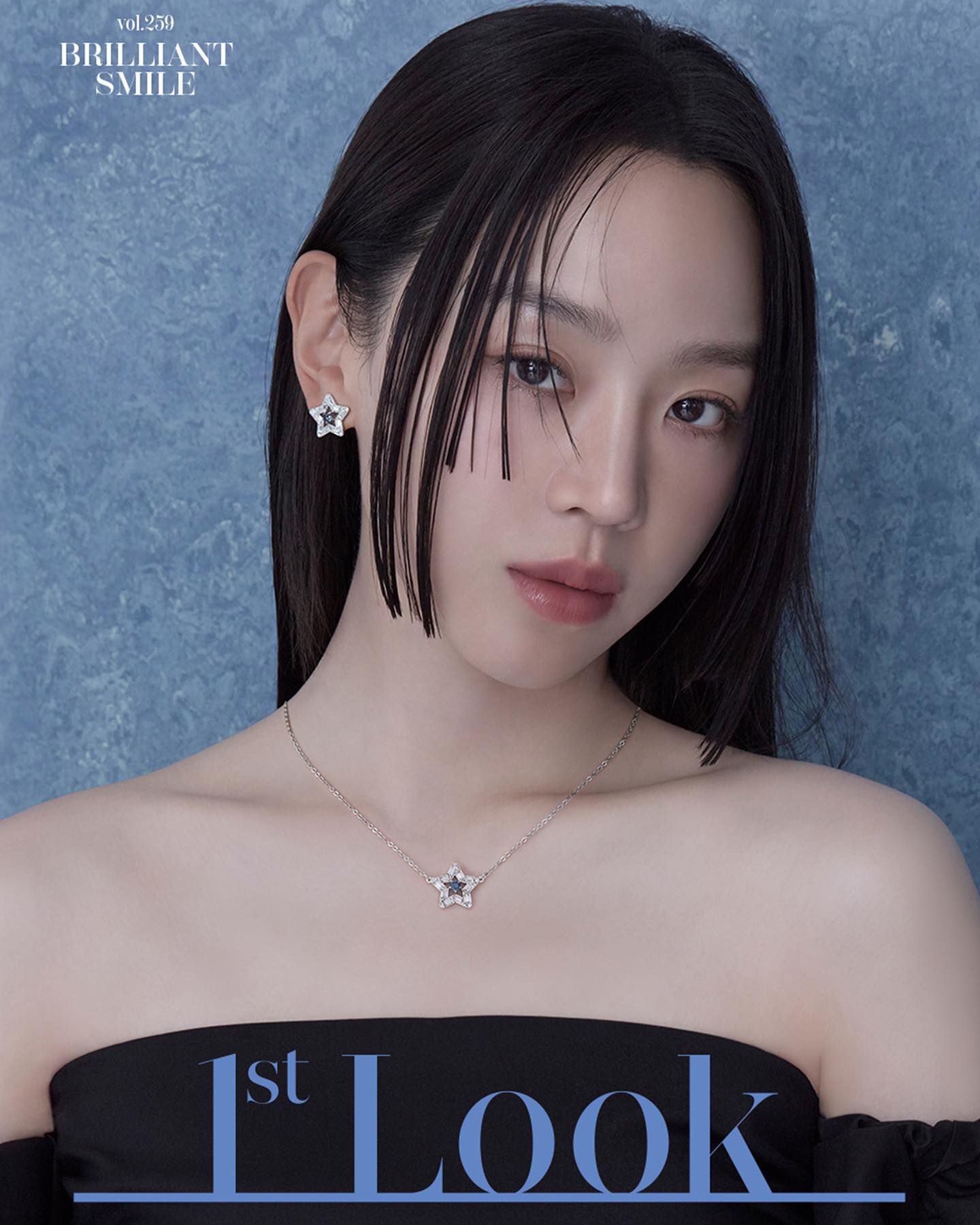 스와로브스키와 신혜선 만남💎🫳🏻
청량한 여름 주얼리룩으로 이렇게💙💍@우아하게 #광고 이미지
