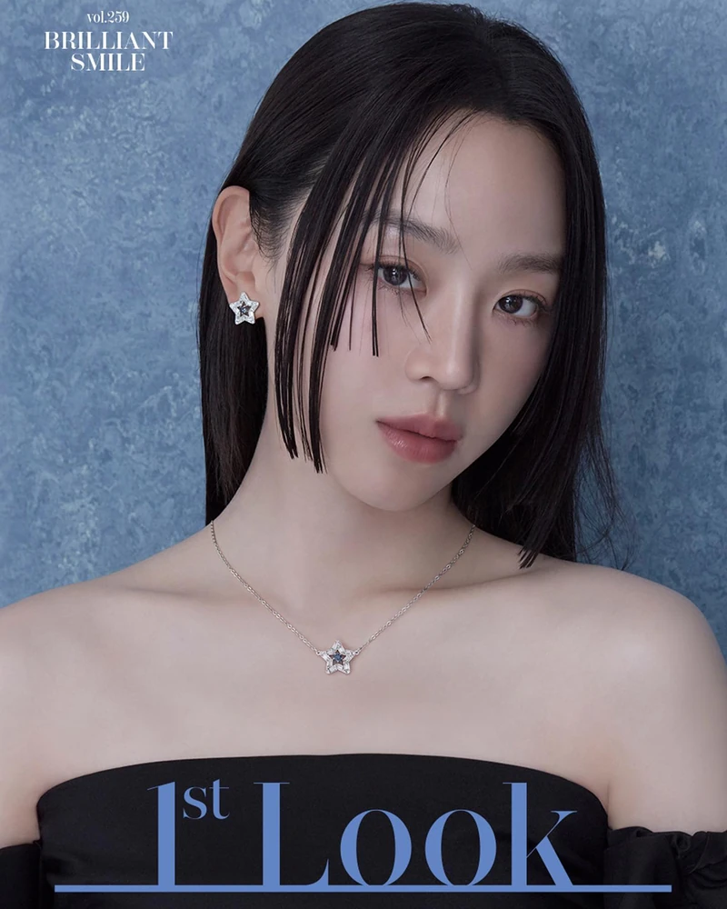 스와로브스키와 신혜선 만남💎🫳🏻
청량한 여름 주얼리룩으로 이렇게💙💍@우아하게 #광고 이미지1