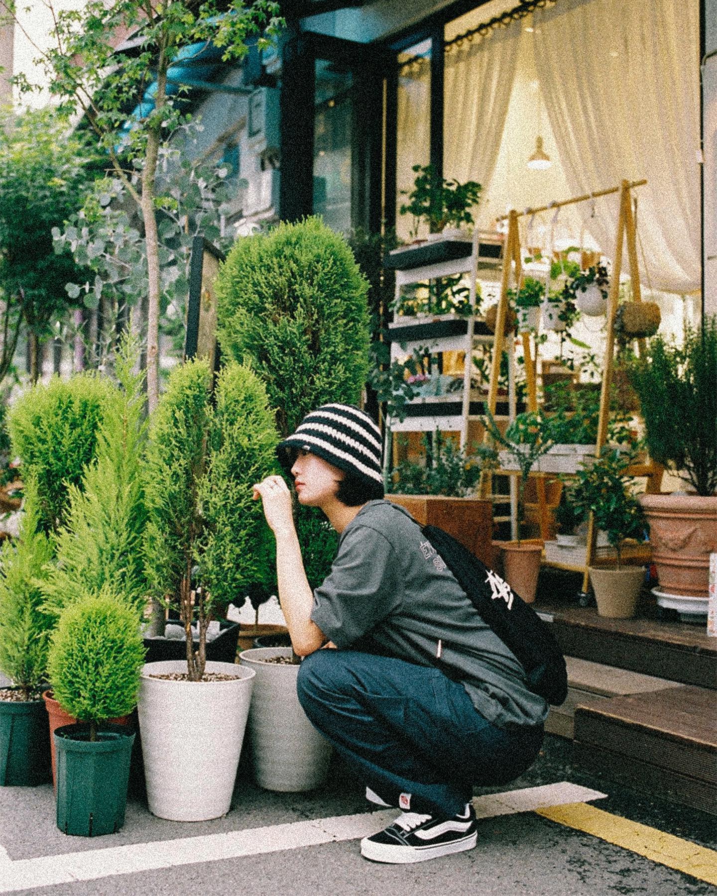 신상 데일리템👟🖤반스 뉴스쿨
반스 아이코닉 실루엣에 레트로 한스푼🥄🏁@귀여워 #광고 이미지