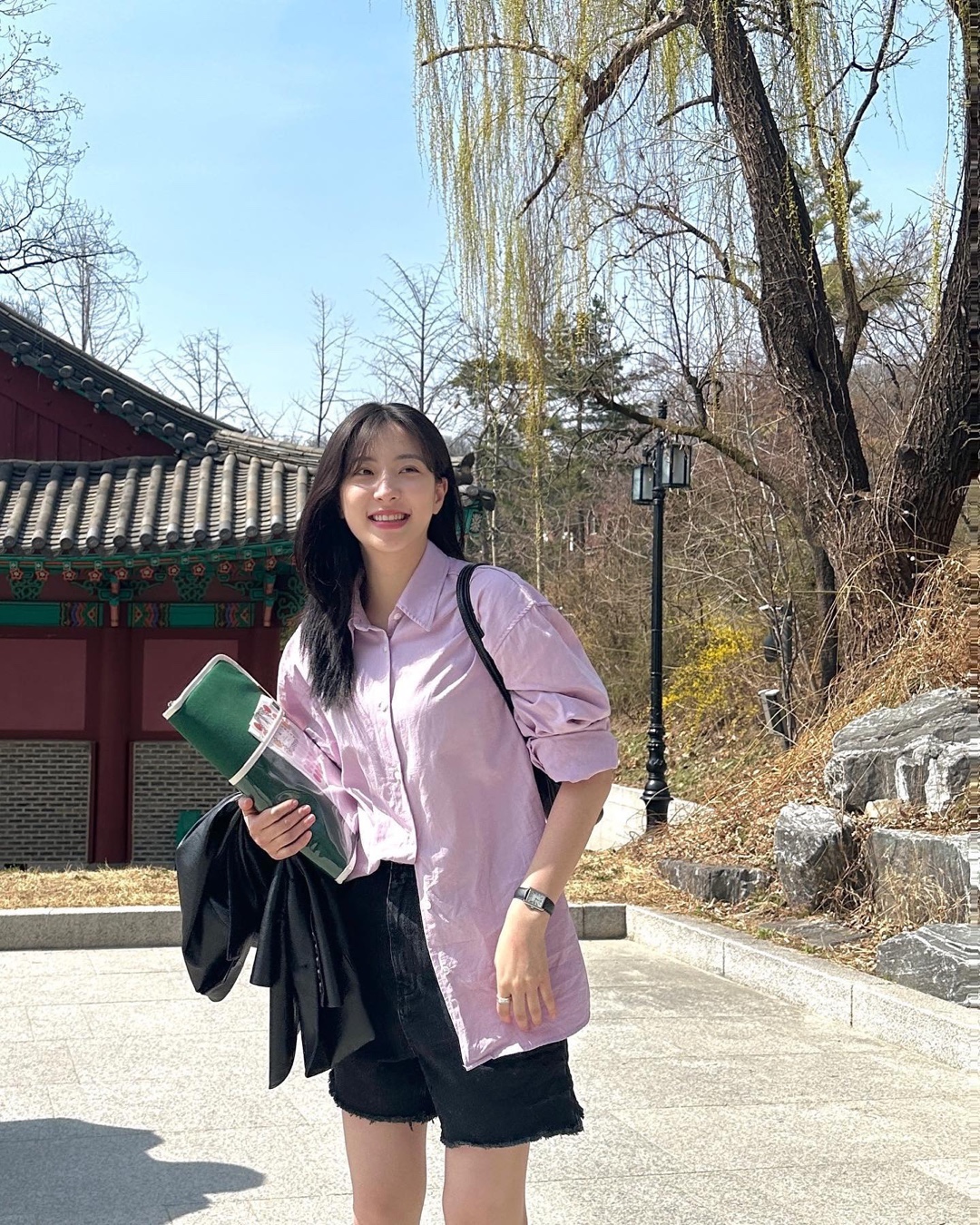 다리 길어보이는 블랙 숏데님🖤 이미지