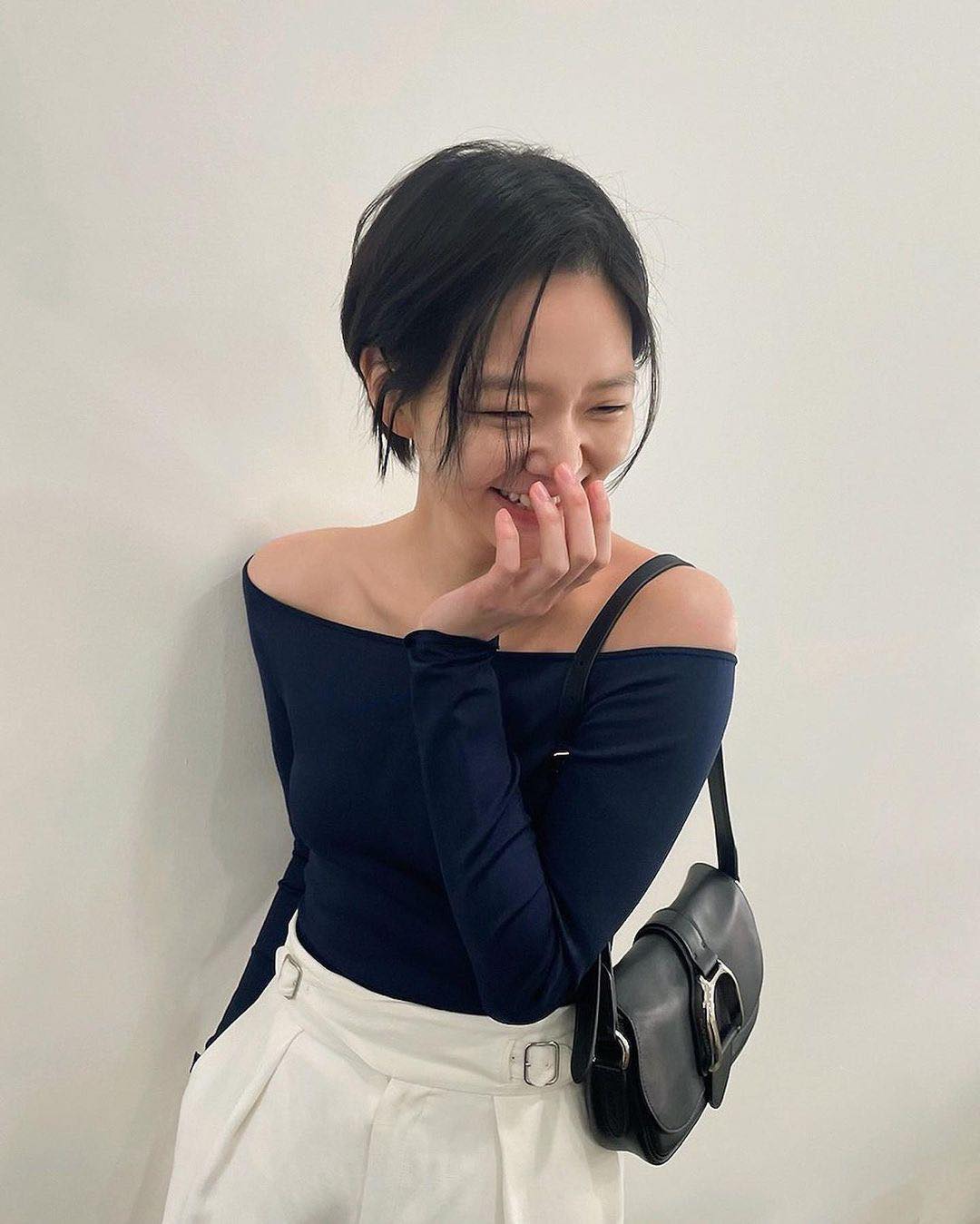 시크하게 단발 어때💇🏻‍♀️@이솜​ 이미지