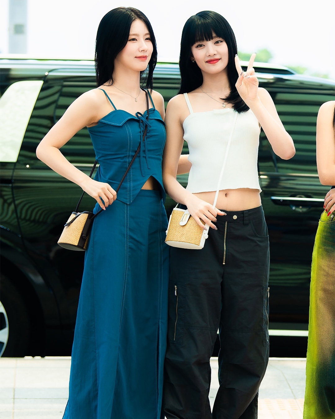 퀸카 미연 x 민니 썸머 베프룩👜👭🏻​ 이미지