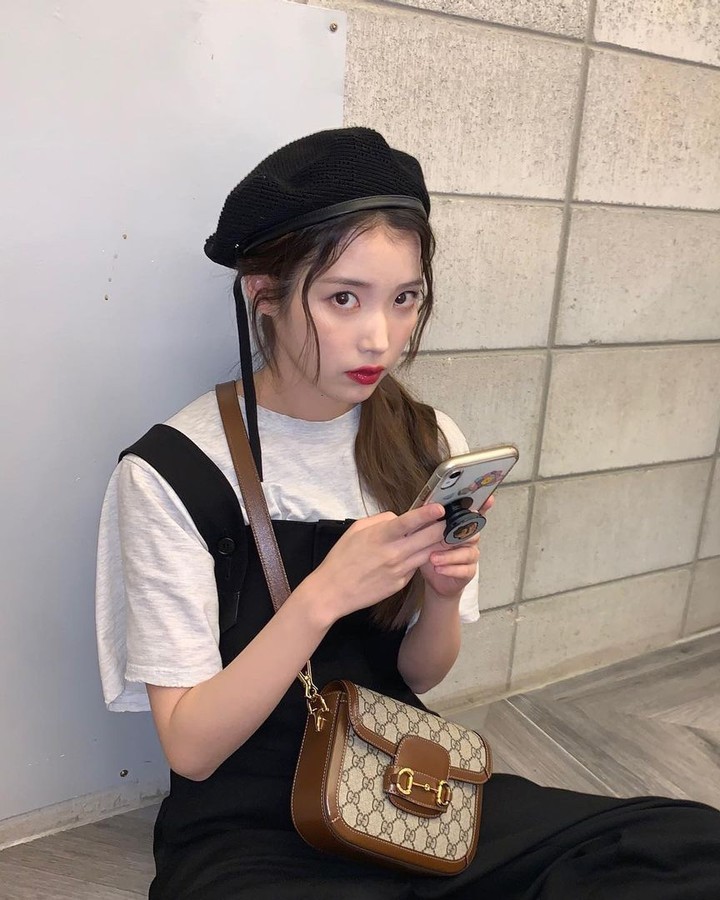 센스있게 흰반팔 레이어드🤍🩶 이미지