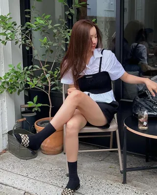 무채색양말은 정원언니처럼🧦🖤 이미지
