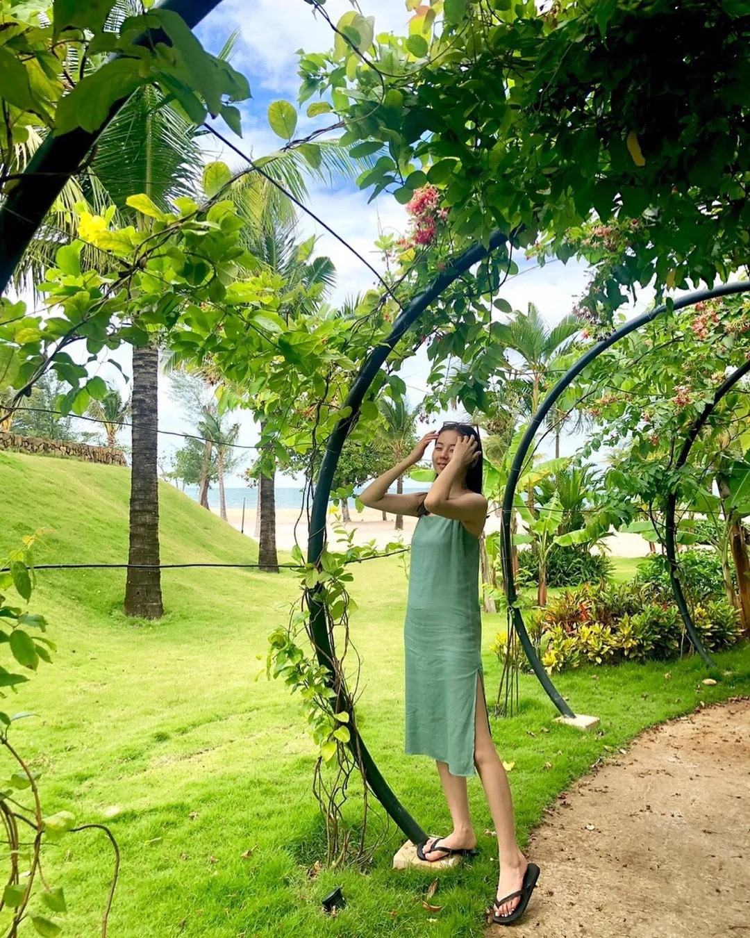 싱그러움 더해줄 초록 원피스👗💚​ 이미지