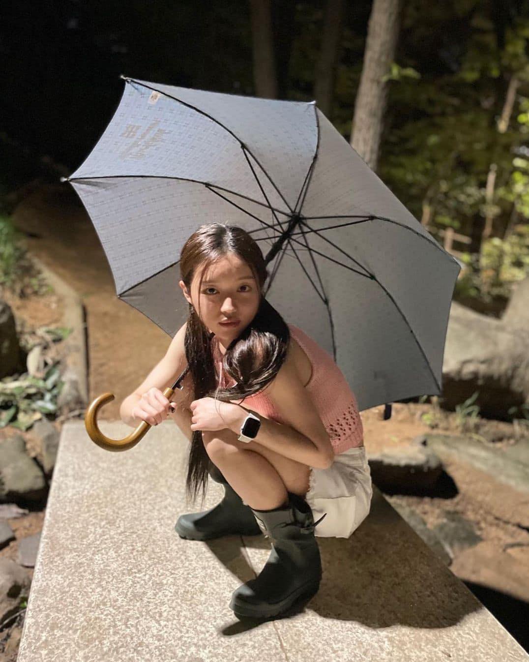 장마엔 반바지+레인부츠☔️👢​ 이미지