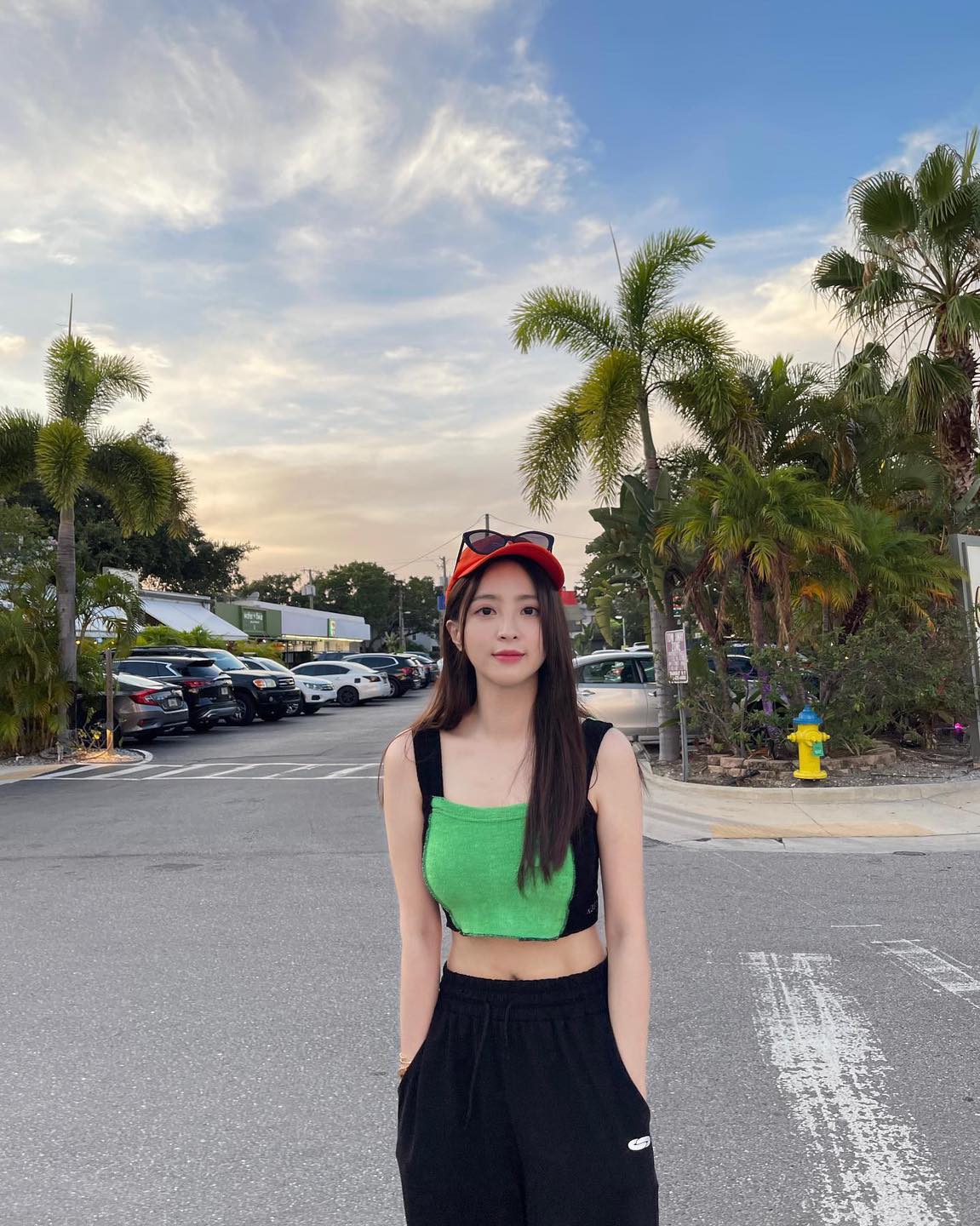 여름 꾸안꾸 조합✔️크롭+조거🤍​ 이미지