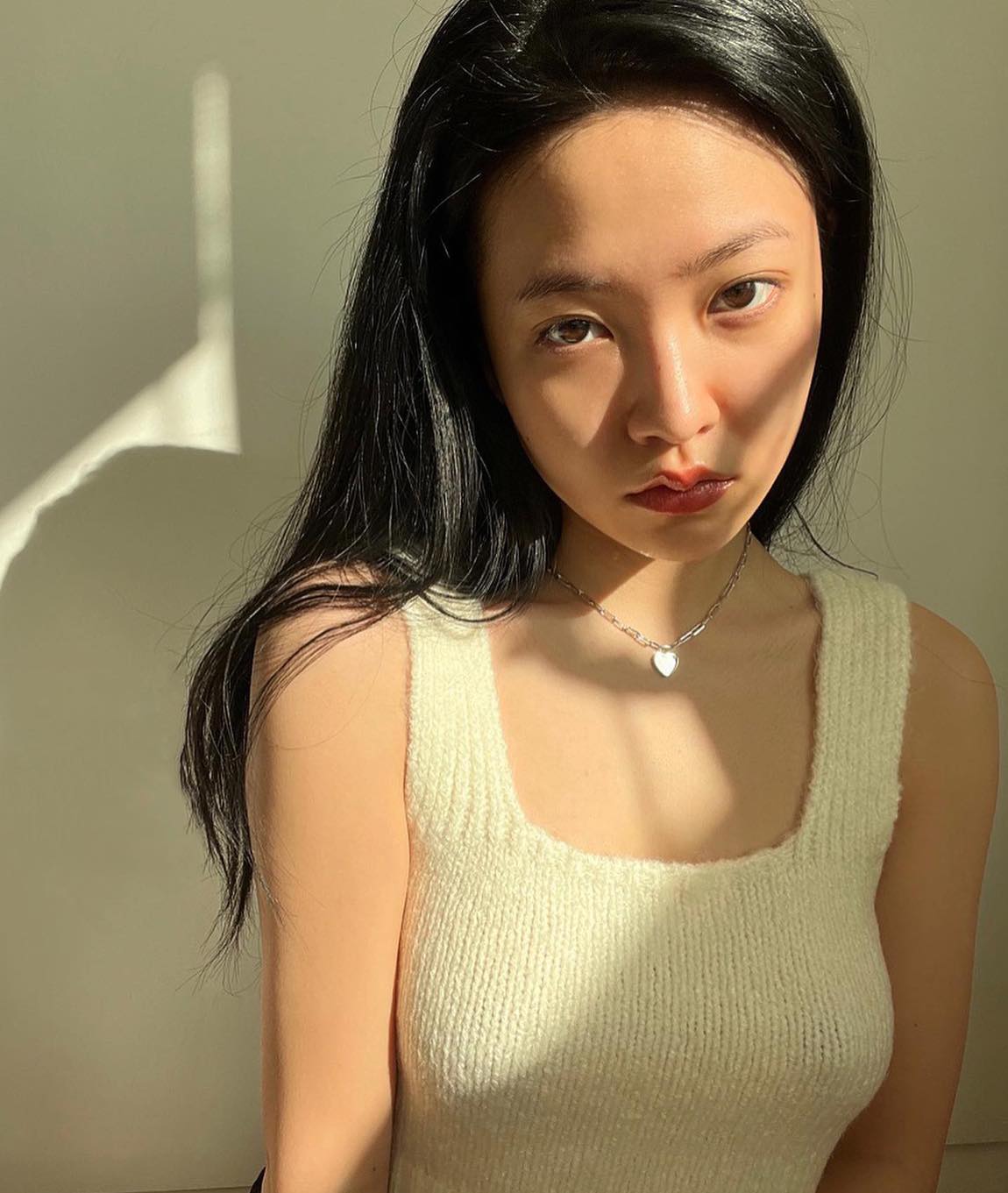 하트 목걸이로 여름 포인트🩶⛓️​ 이미지