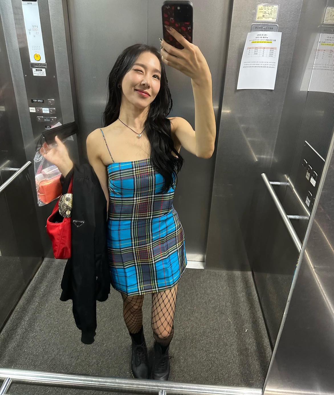 하트 목걸이로 여름 포인트🩶⛓️​ 이미지