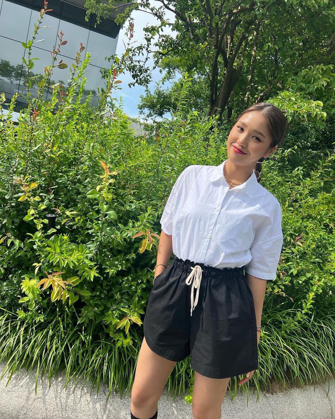 산뜻한 화이트 반팔셔츠 입기🤍👔​ 이미지3