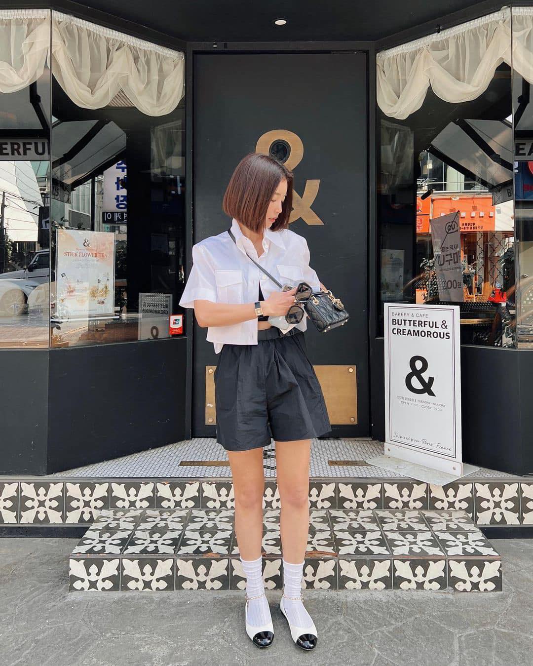 산뜻한 화이트 반팔셔츠 입기🤍👔​ 이미지4