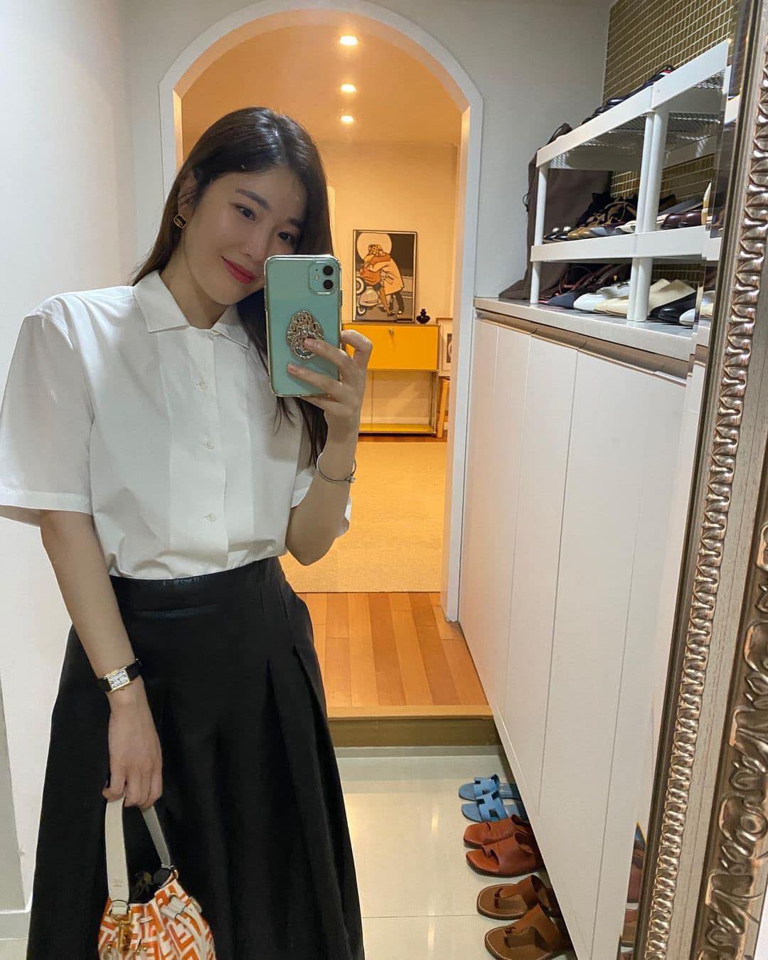 산뜻한 화이트 반팔셔츠 입기🤍👔​ 이미지2