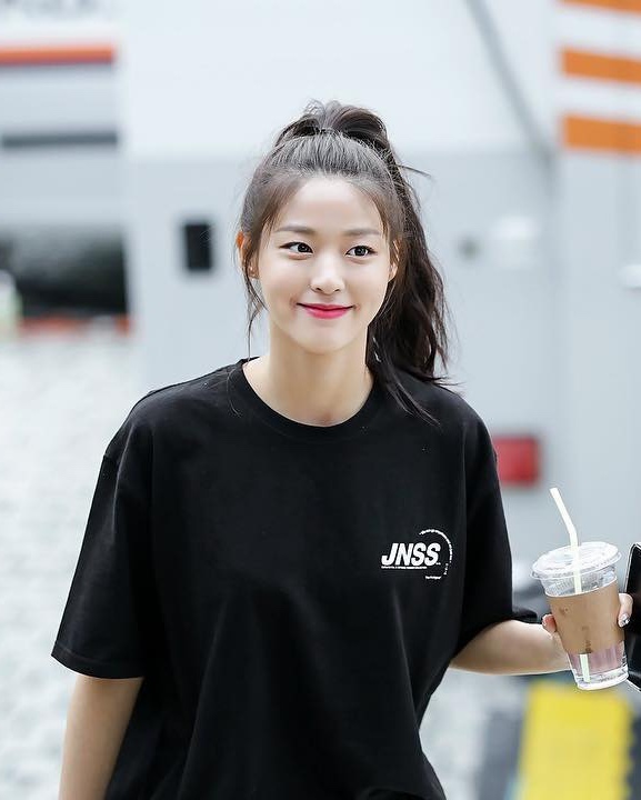 여름엔 시원하게🌀설현 포니테일​ 이미지