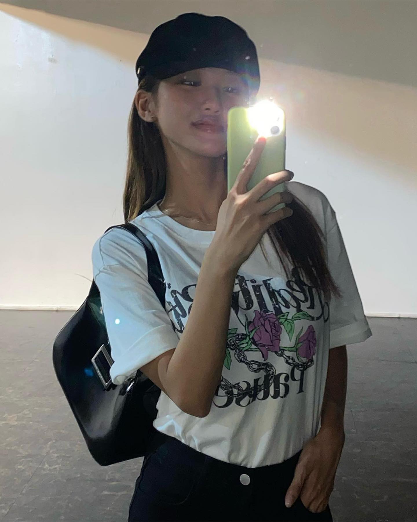 휴가 @준비물😎💐그래픽 반팔티 이미지2