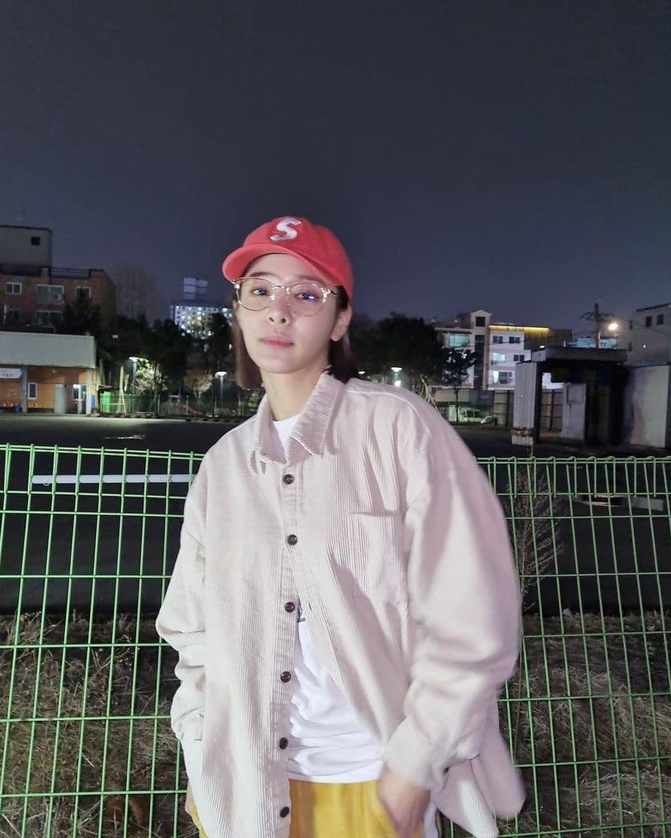 힙해지는 슈프림 캡 쓰기🧢❤️‍🔥 이미지9