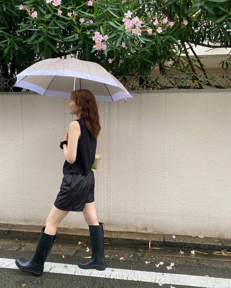 장마룩 필수템☔️블랙 레인부츠🖤 이미지1