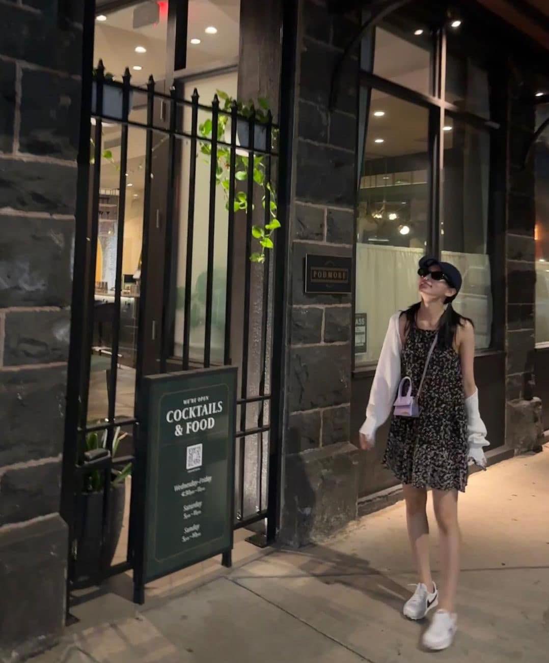 여름 휴가땐 원피스에 볼캡👗🧢 이미지"