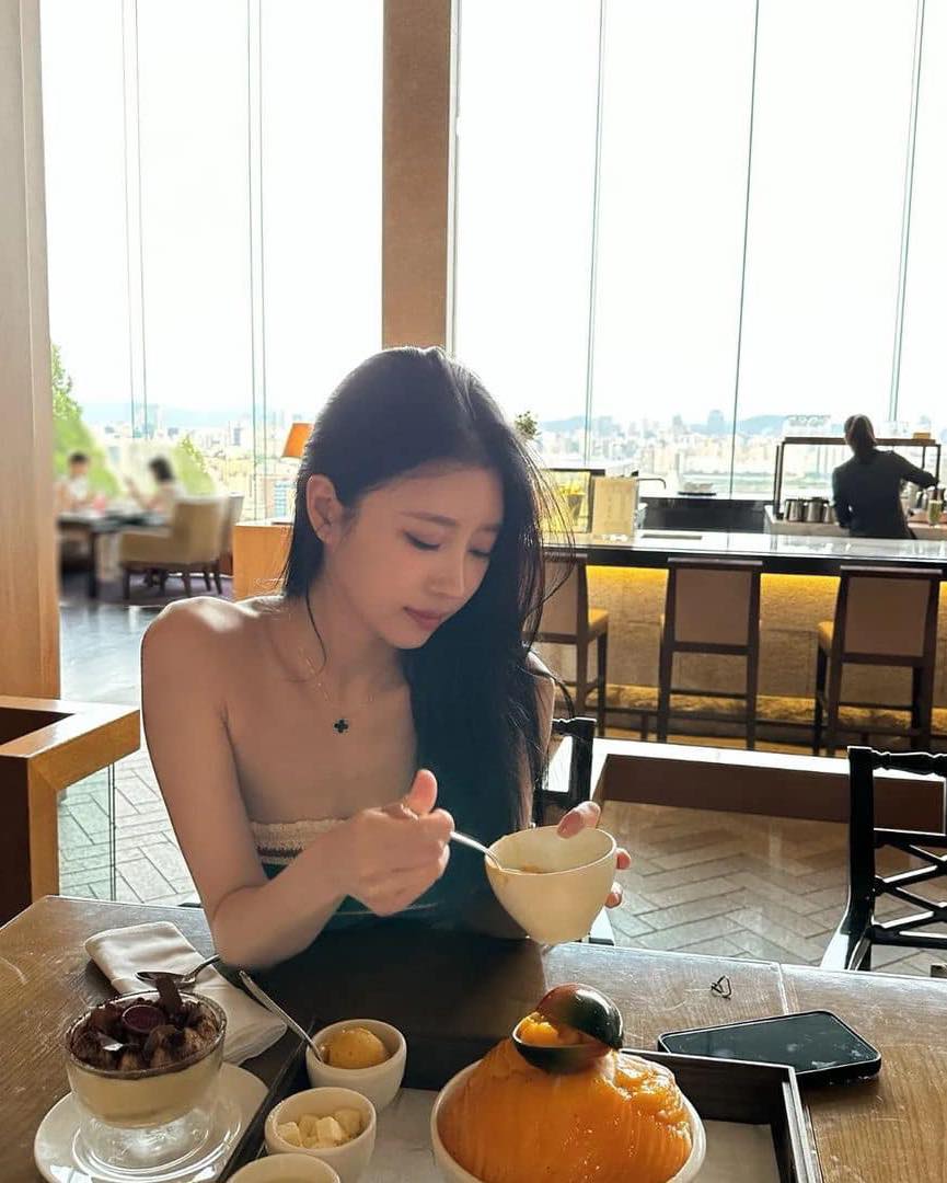 미주 애착 목걸이⛓️반클리프♣️ 이미지2