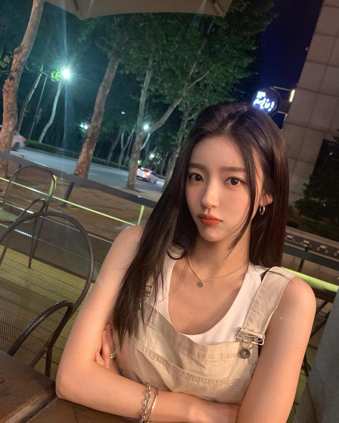 무더위엔 나시&오버롤 조합☀️🤍 이미지
