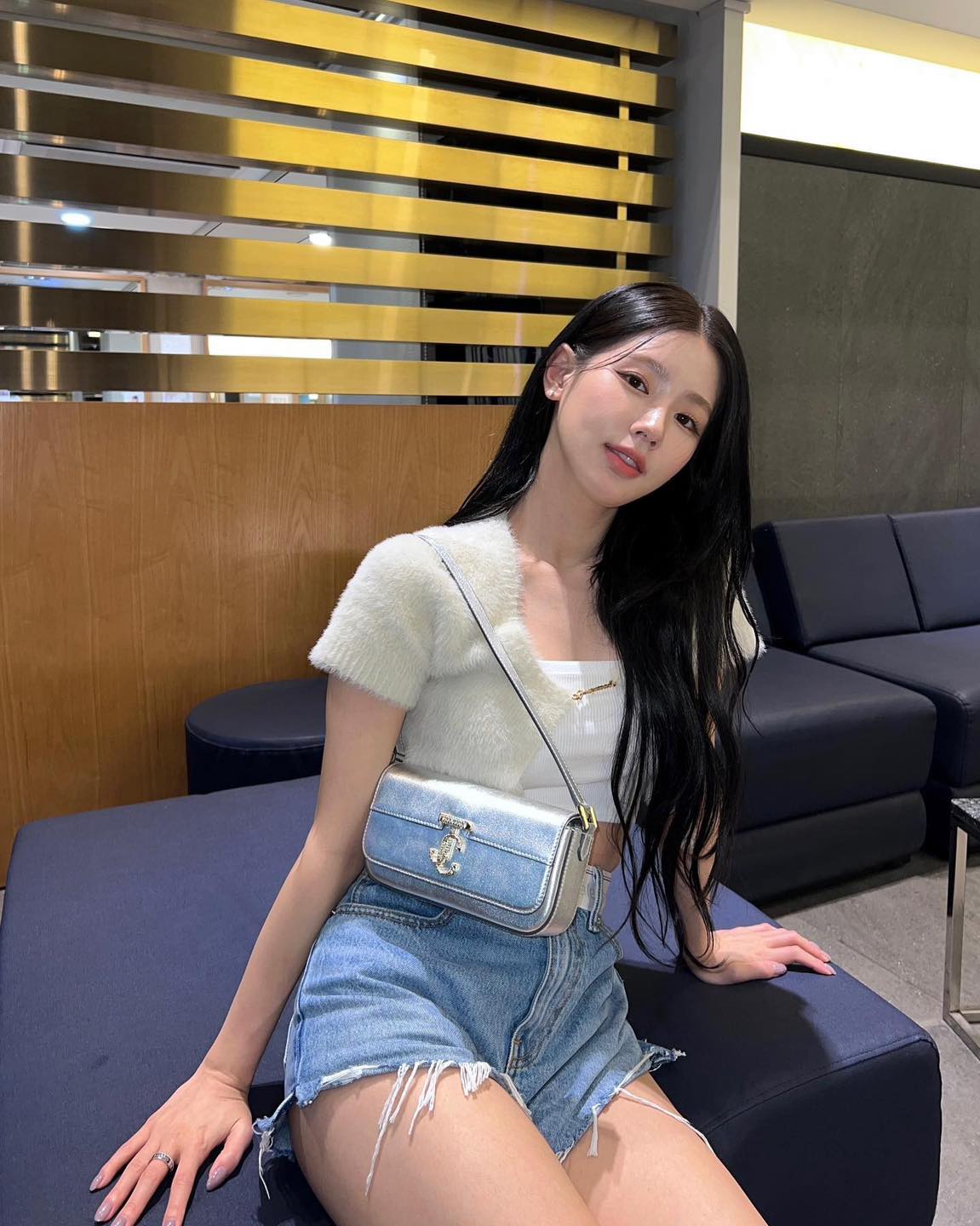 여름 기본템은 역시 청반바지💙🖤 이미지4