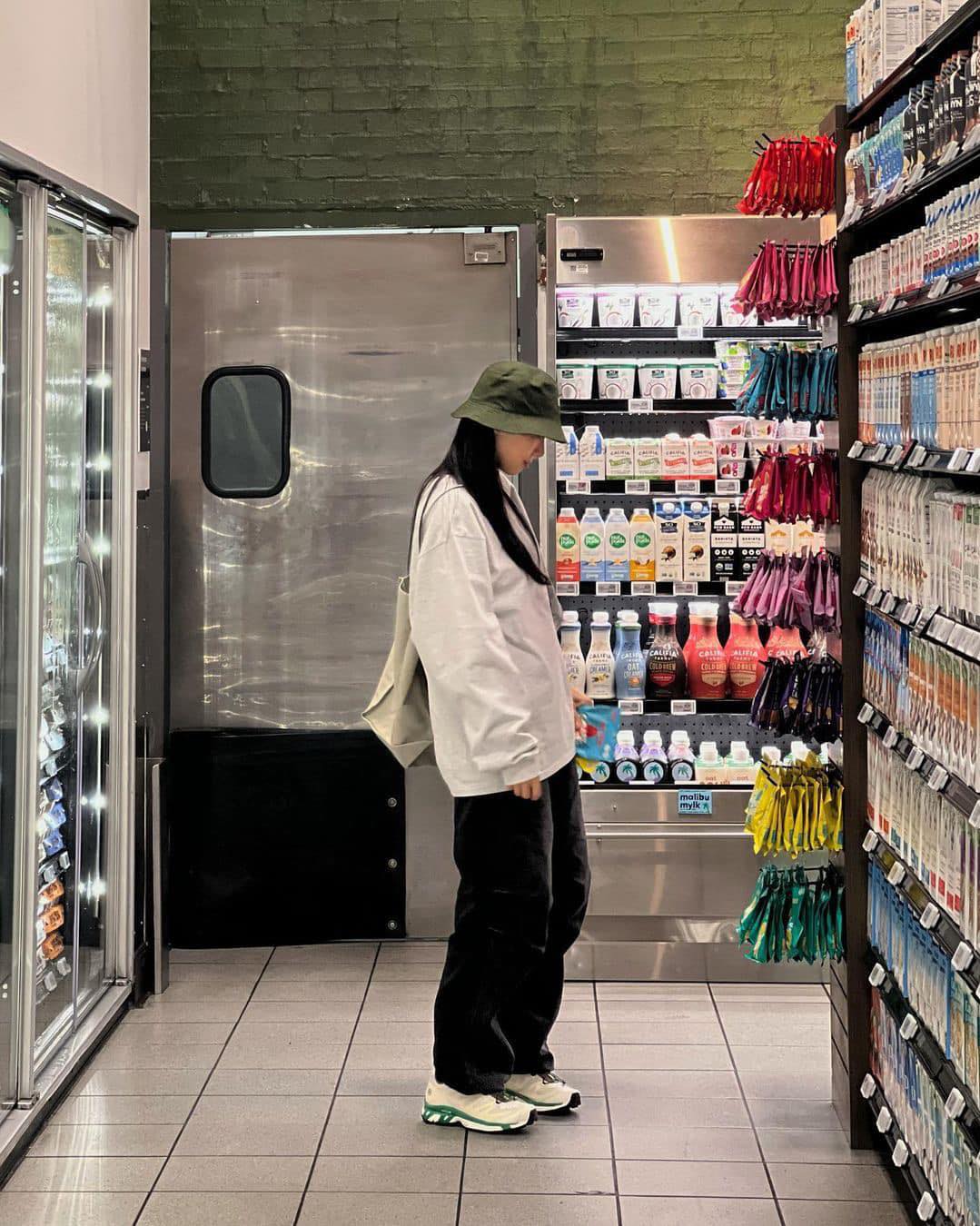 예쁘고 편한 살로몬 신자👟🤍 이미지