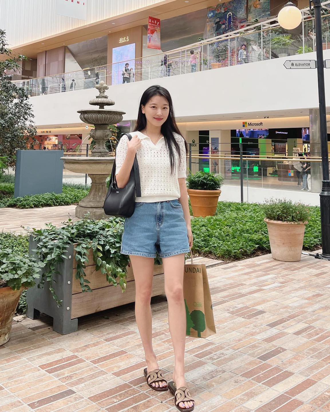 여름 기본템은 역시 청반바지💙🖤 이미지7